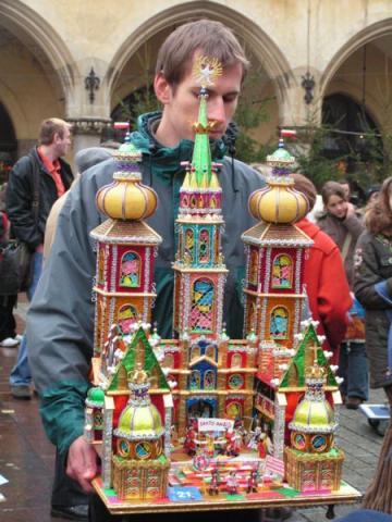 Man holding a Polish crib